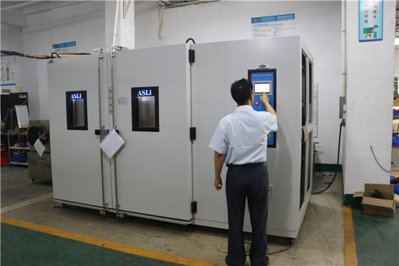 Đi bộ trong phòng thí nghiệm môi trường trong phòng thử nghiệm khí hậu lão hóa nhanh