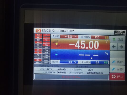 Phòng thử nghiệm môi trường để kiểm soát nhiệt độ và độ ẩm.