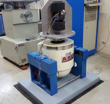 Thiết bị kiểm tra độ rung 10KN, Hệ thống bàn lắc rung 1,8m / S