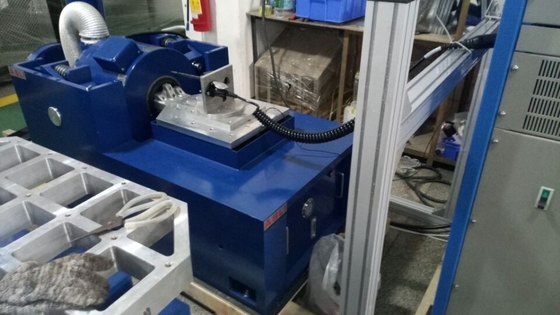 Máy lắc điện từ AC380V 1.8m / S Thử nghiệm thiết bị trong phòng thí nghiệm
